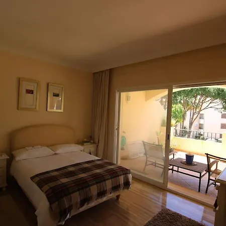 Apartment Cosy Beach Side Overlooking The Pool *